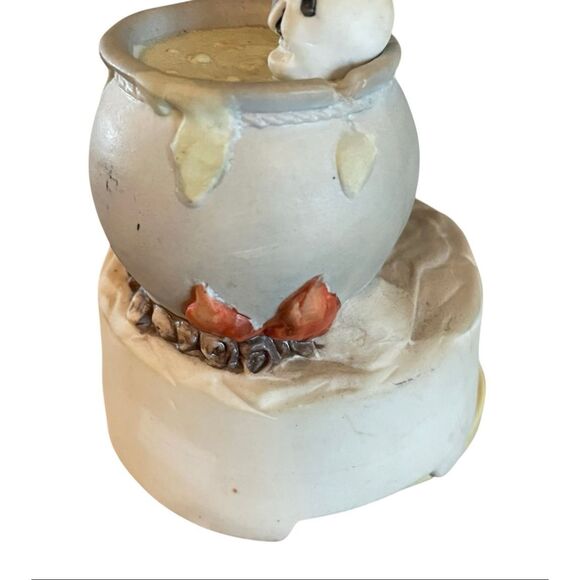 Phantom of the Opera Collector’s Ceramic Music Box Witch Cauldron Halloween - Picture 5 of 6